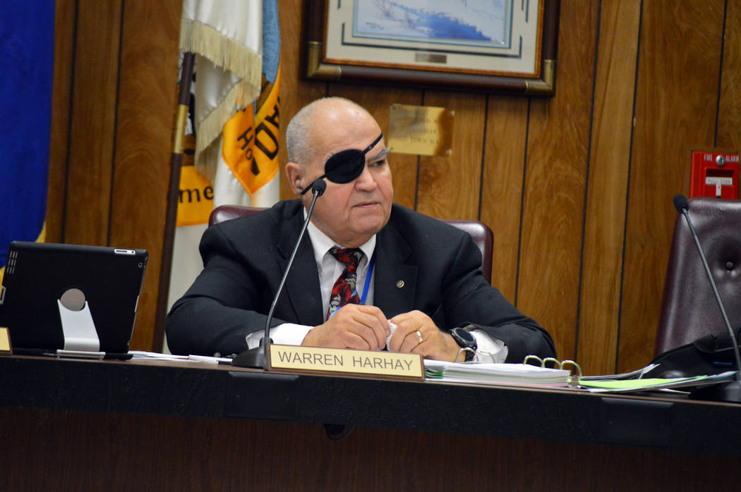 Council votes 32 to hire Morris as new city attorney