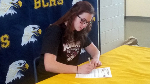 Max Lancaster/Boulder City Review
Abigail Harling signs her letter of intent to bowl for Morningside College in Sioux City, Iowa, on Tuesday at Boulder City High School. Harling signed to the scho ...