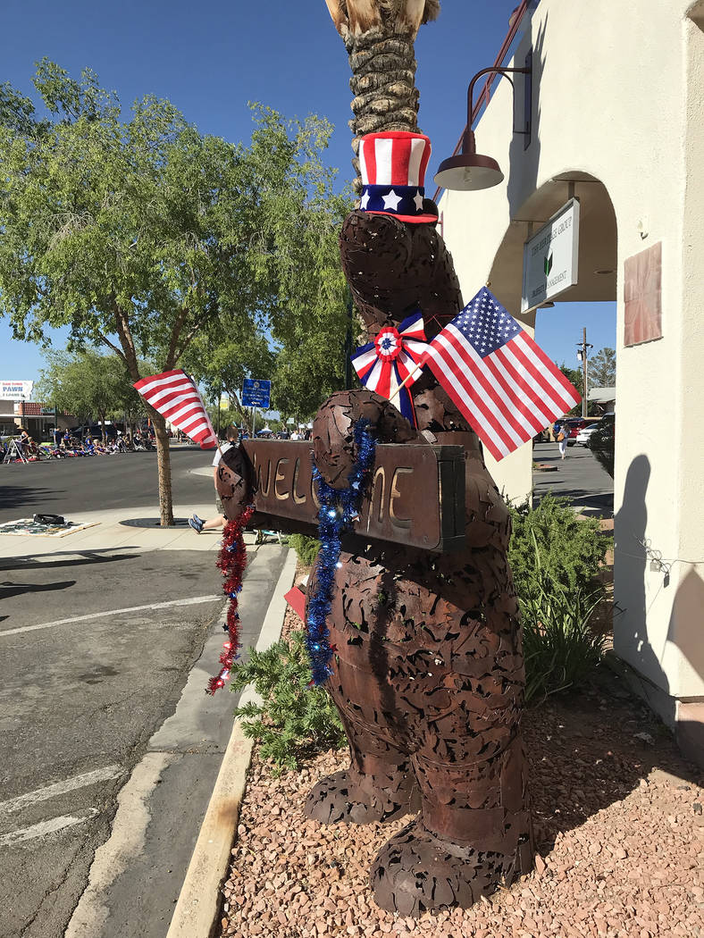 (Hali Bernstein Saylor/Boulder City Review) Even the downtown art got into the spirit of the Fo ...