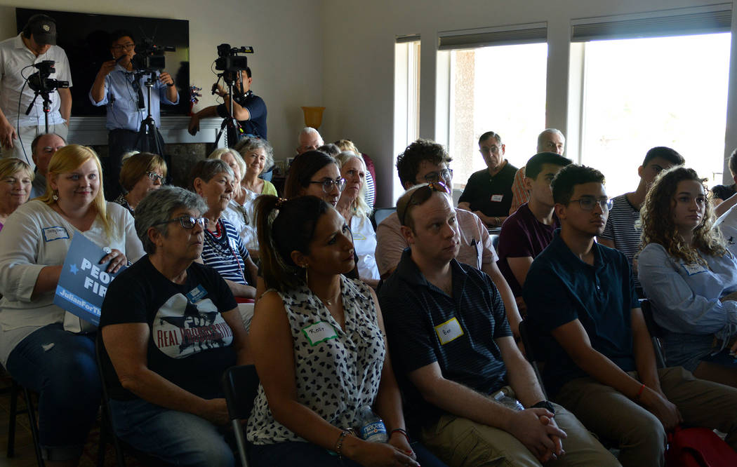 (Celia Shortt Goodyear/Boulder City Review) Residents listen to Democratic presidential candida ...