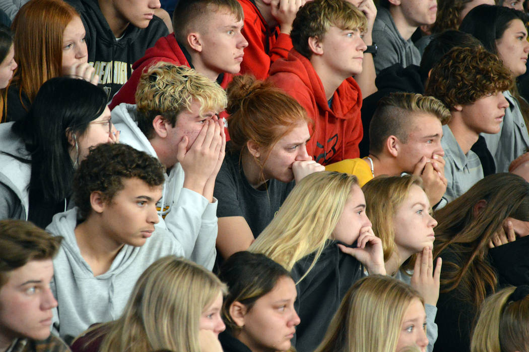 Celia Shortt Goodyear/Boulder City Review Boulder City High School students cry during the Ever ...