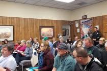 (Celia Shortt Goodyear/Boulder City Review) Residents fill council chambers at Tuesday's, Feb. ...