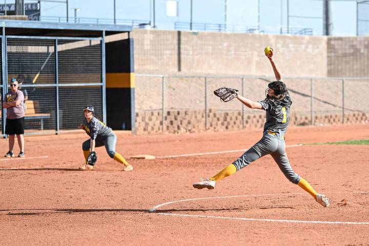 (Jamie Jane/Boulder City Review) Alyssa Bryant, a sophomore at Boulder City High School, picked ...