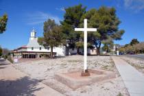 Celia Shortt Goodyear/Boulder City Review The cross at St. Christopher's Episcopal Church at th ...