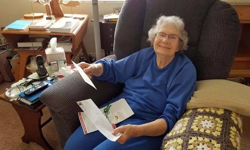 (Lakeview Terrace of Boulder City) Edna Komada, 89, reads letters that were sent to Lakeview Te ...