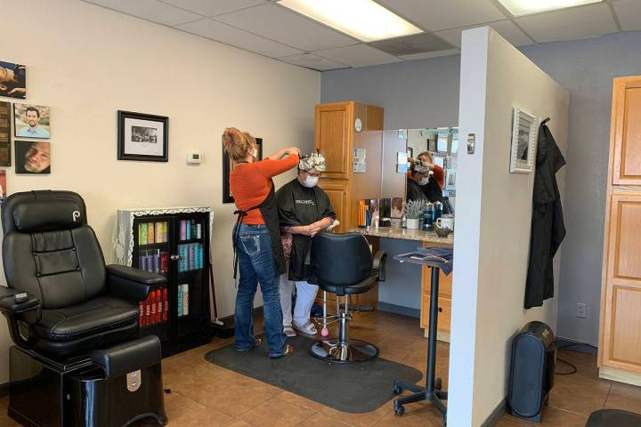 (Hali Bernstein Saylor/Boulder City Review) Beauty salons, including Creative Hair & Nails, 100 ...