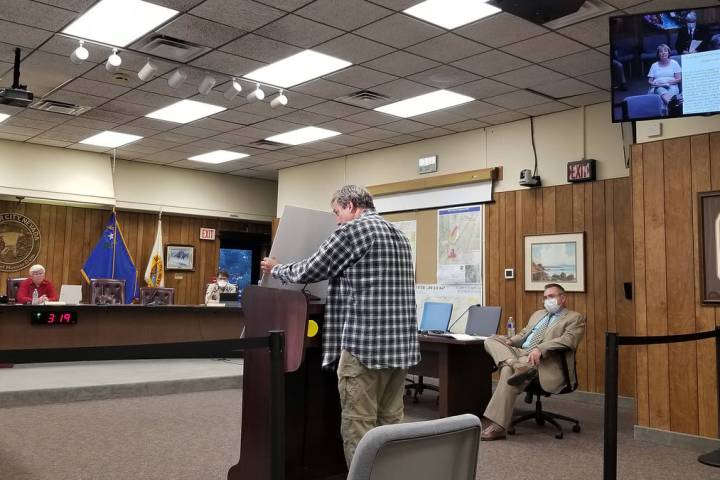 Celia Shortt Goodyear/Boulder City Review Rob Martin talks to City Council during a public comm ...