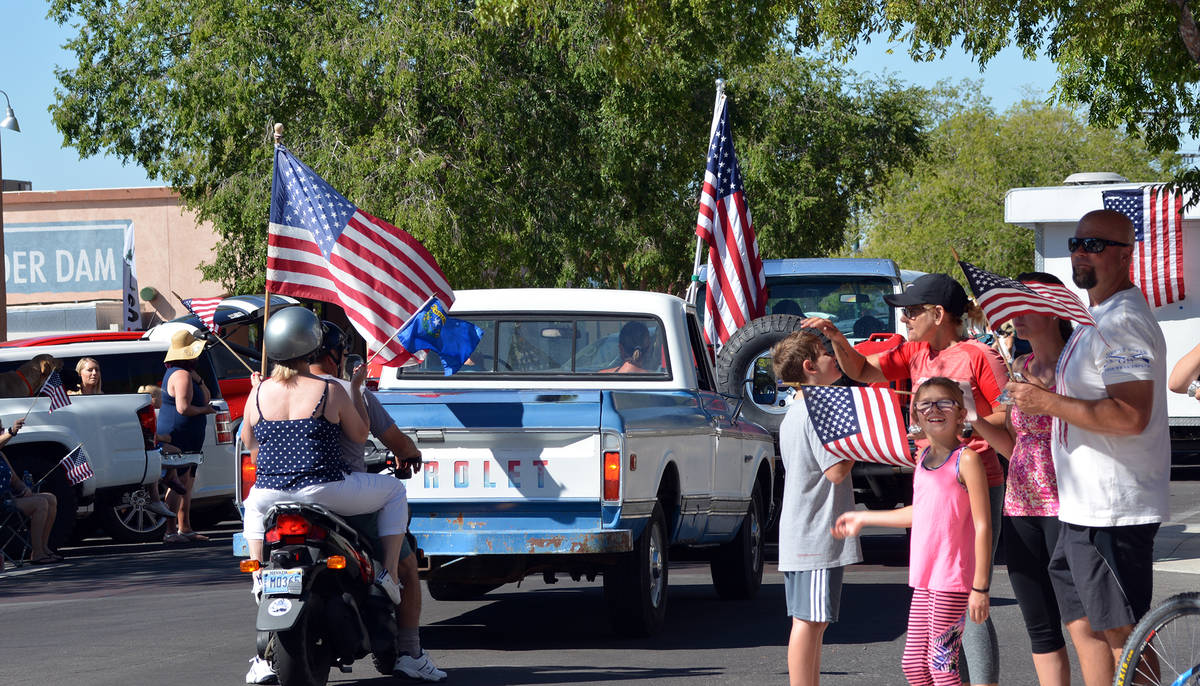 Celia Shortt Goodyear/Boulder City Review People watch the parade Saturday, July 4, in downtown ...