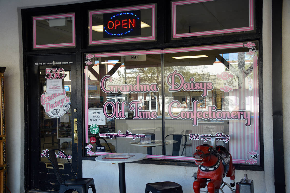 Celia Shortt Goodyear/Boulder City Review Beth Walker, owner of Grandma Daisy's Candy and Ice C ...