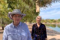 (Hali Bernstein Saylor/Boulder City Review) Mary Lou Johnson, left, and Karen Mulcahy hung 60 w ...