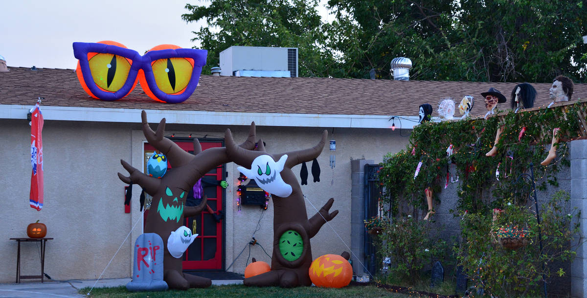 (Celia Shortt Goodyear/Boulder City Review) The home at 1200 Avenue I features Halloween-themed ...