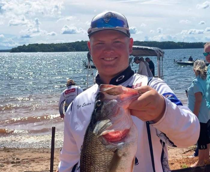 Female High School Duo First to Win State Bass Fishing