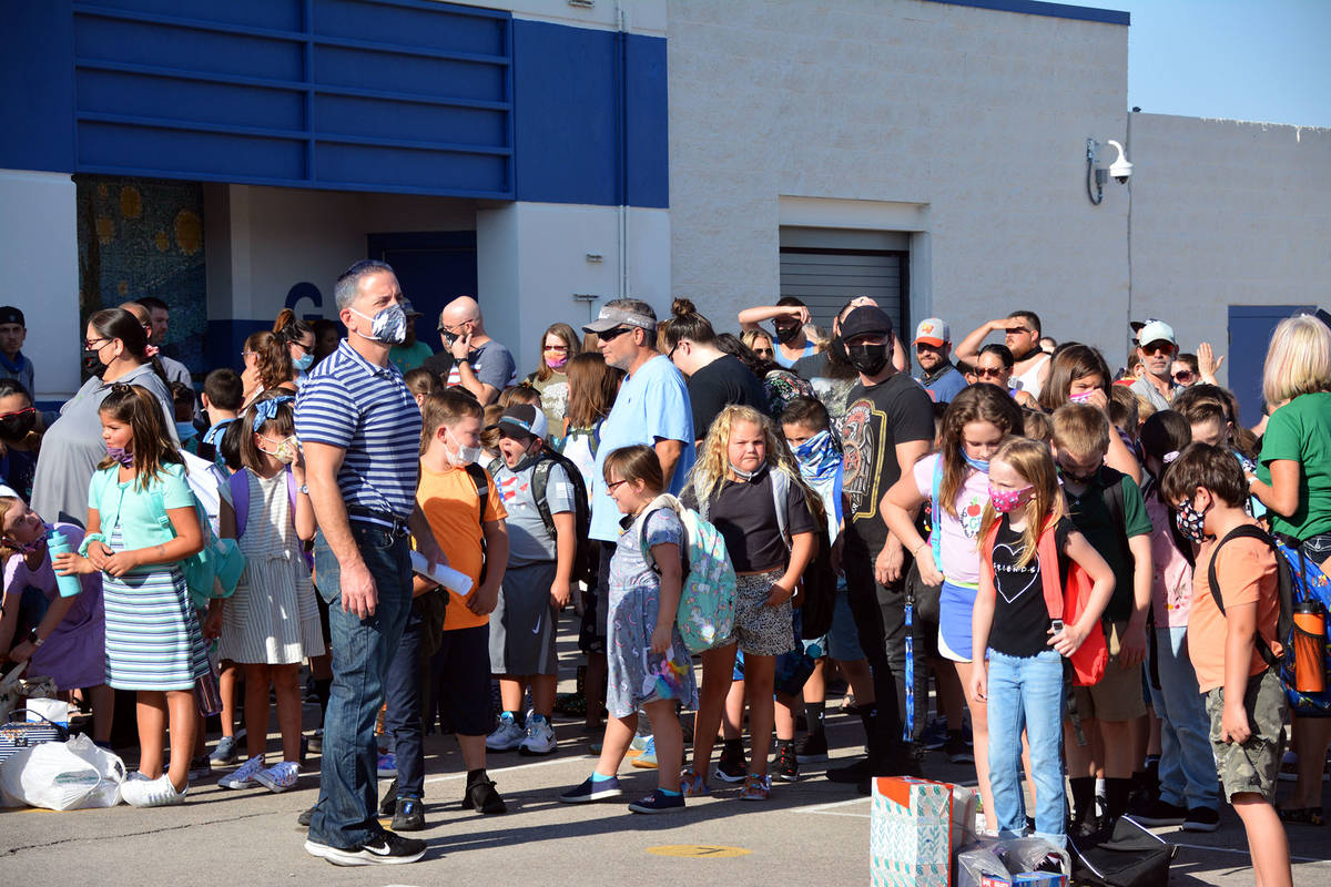 Celia Shortt Goodyear/Boulder City Review King Elementary School students line up to go to clas ...