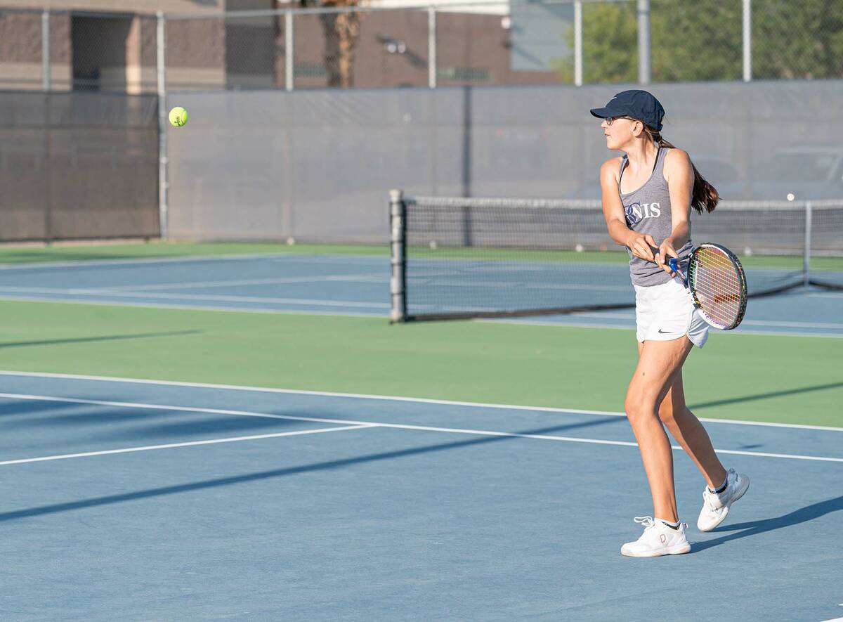 (Jamie Jane/Boulder City Review) Sophomore Emma Woods finished 2-1 against Mojave as the Lady E ...