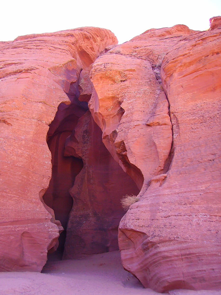(Deborah Wall) The entrance to Upper Antelope Canyon on the Navajo Reservation near Page, Arizo ...