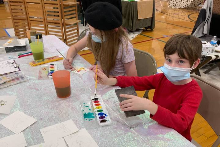 (Hali Bernstein Saylor/Boulder City Review) Abi, left, and Joseph Brewer made their own Christm ...