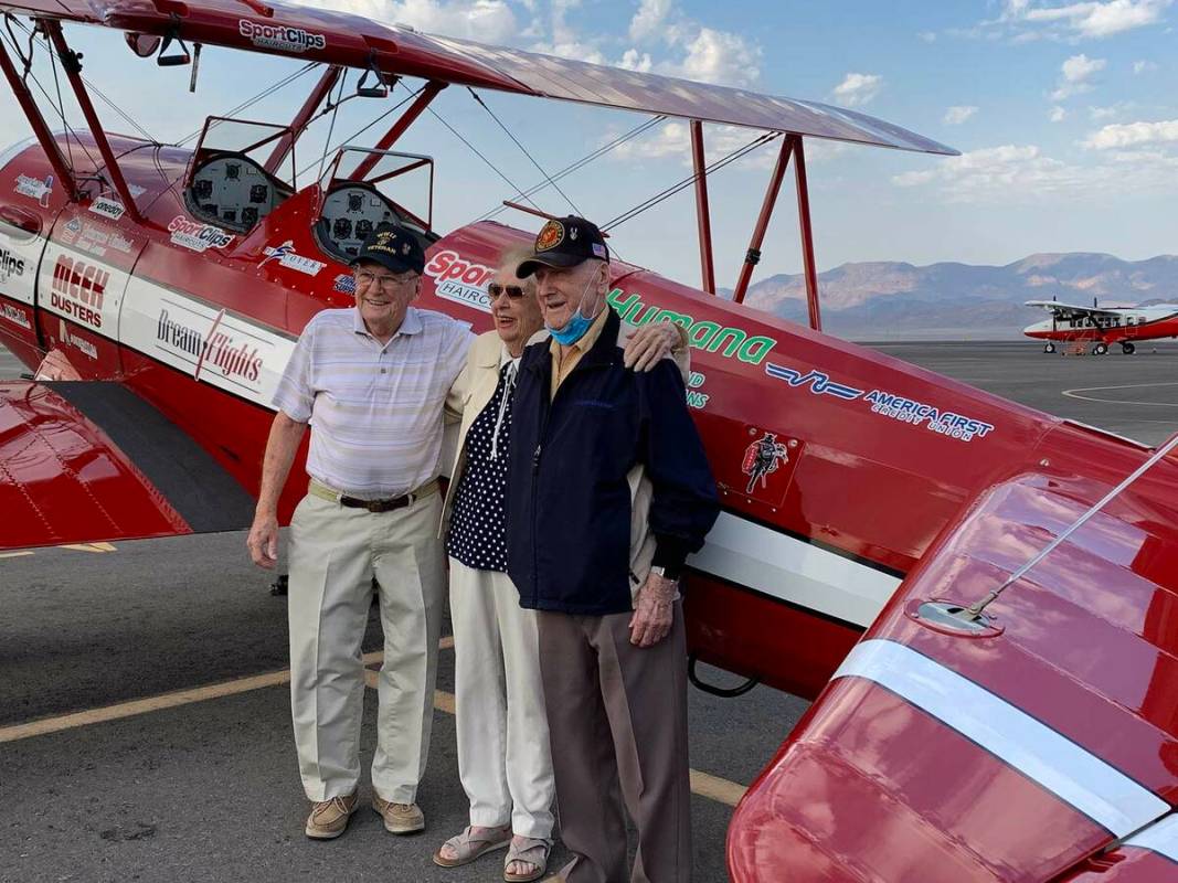 (Hali Bernstein Saylor/Boulder City Review) Former Marines and World War II veterans, from left ...