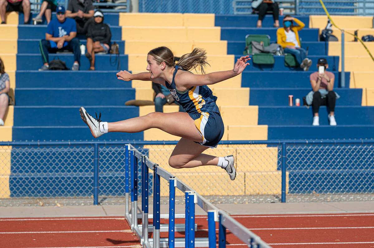 (Jamie Jane/Boulder City Review) Ava Payne, a sophomore at Boulder City High School, competes i ...