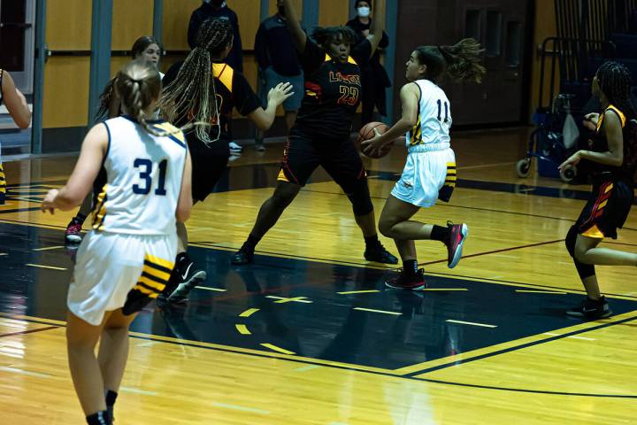 (Jamie Jane/Boulder City Review) Boulder City High School junior Bree Leavitt (No. 11), seen in ...