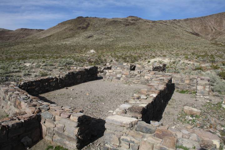 (Deborah Wall) The U.S. Army built Fort Piute about 1860 to protect travelers, supply wagons, t ...