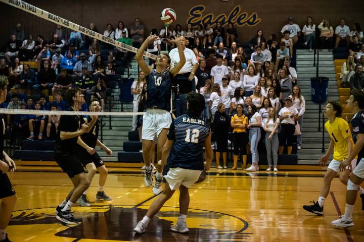 (Jamie Jane/Boulder City Review) Boulder City High School senior Kenny Rose, center, had 35 ass ...