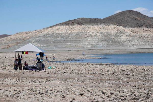 (Erik Verduzco/Las Vegas Review-Journal) The bathtub ring and shoreline at Lake Mead, as seen M ...
