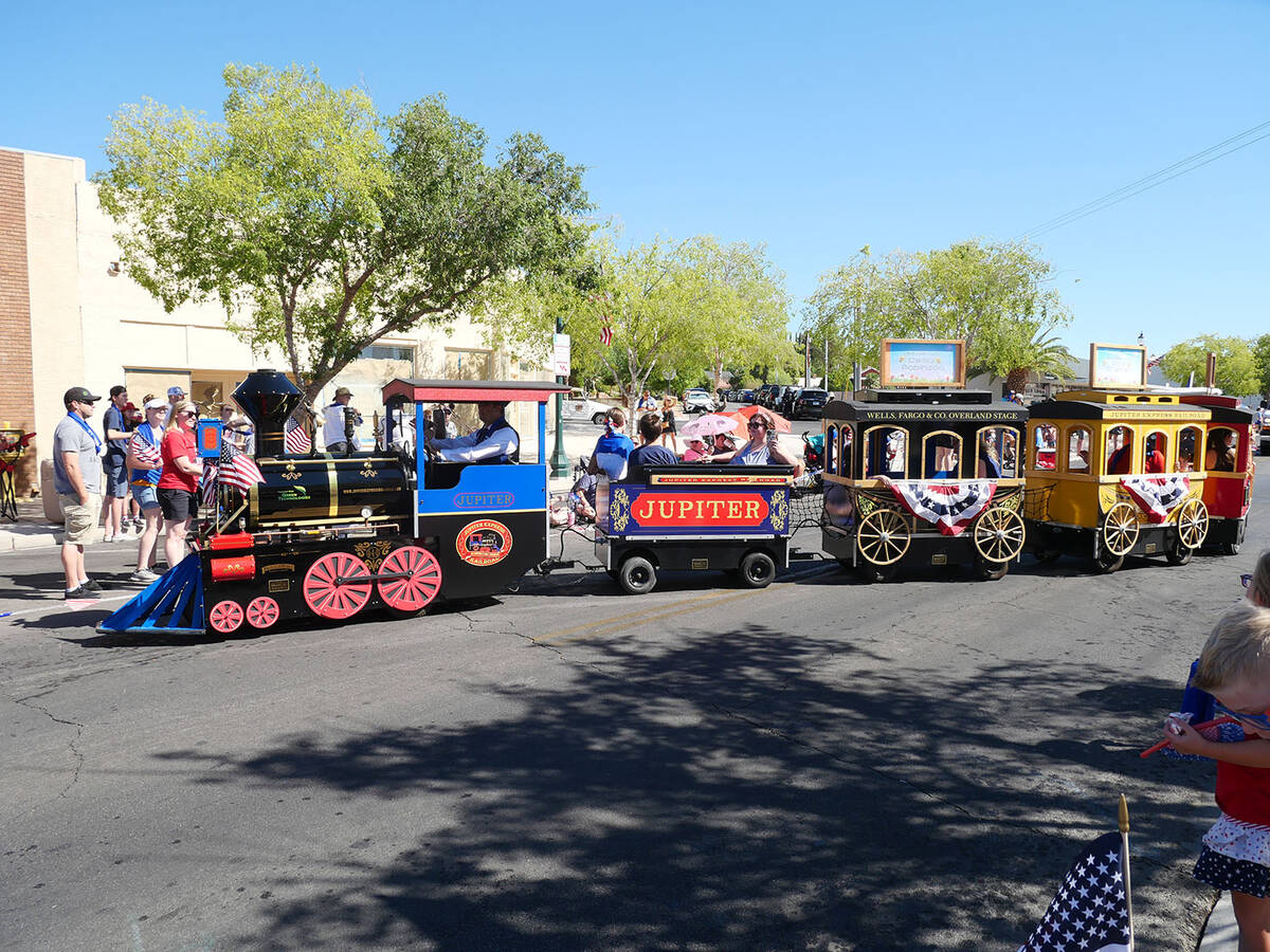 (Owen Krepps/Boulder City Review) The Jupiter minitrain rolls along Nevada Way as a part of the ...
