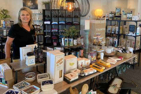 (Hali Bernstein Saylor/Boulder City Review) Michelle Gemmill opened Sage Boutique & Gifts i ...