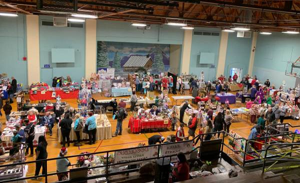 (Hali Bernstein Saylor/Boulder City Review) Hundreds of people passed through the two gyms at B ...