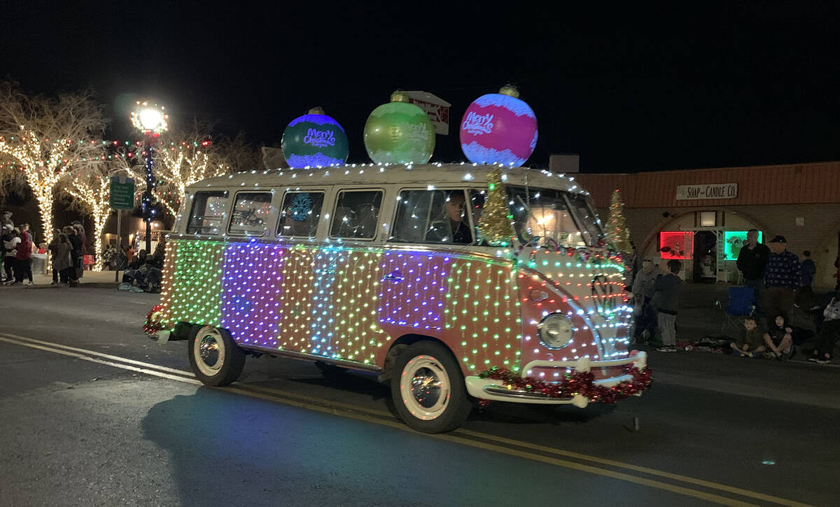 (Hali Bernstein Saylor/Boulder City Review) Colorful lights and ornaments adorn this vintage Vo ...