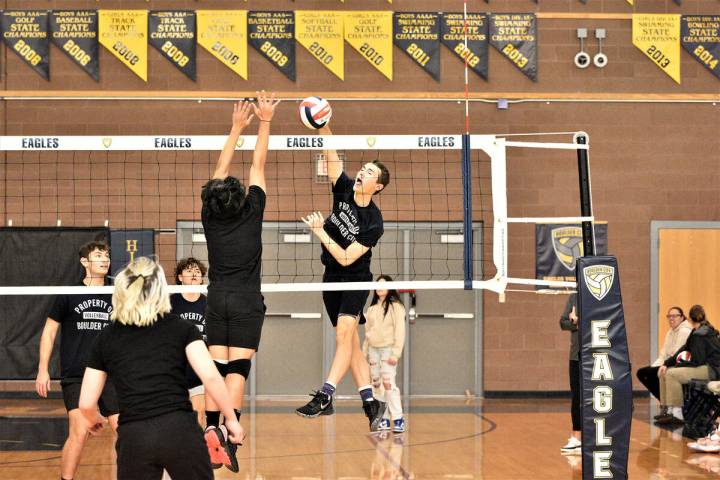 (Robert Vendettoli/Boulder City Review) Boulder City High School senior Bret Pendleton throws d ...