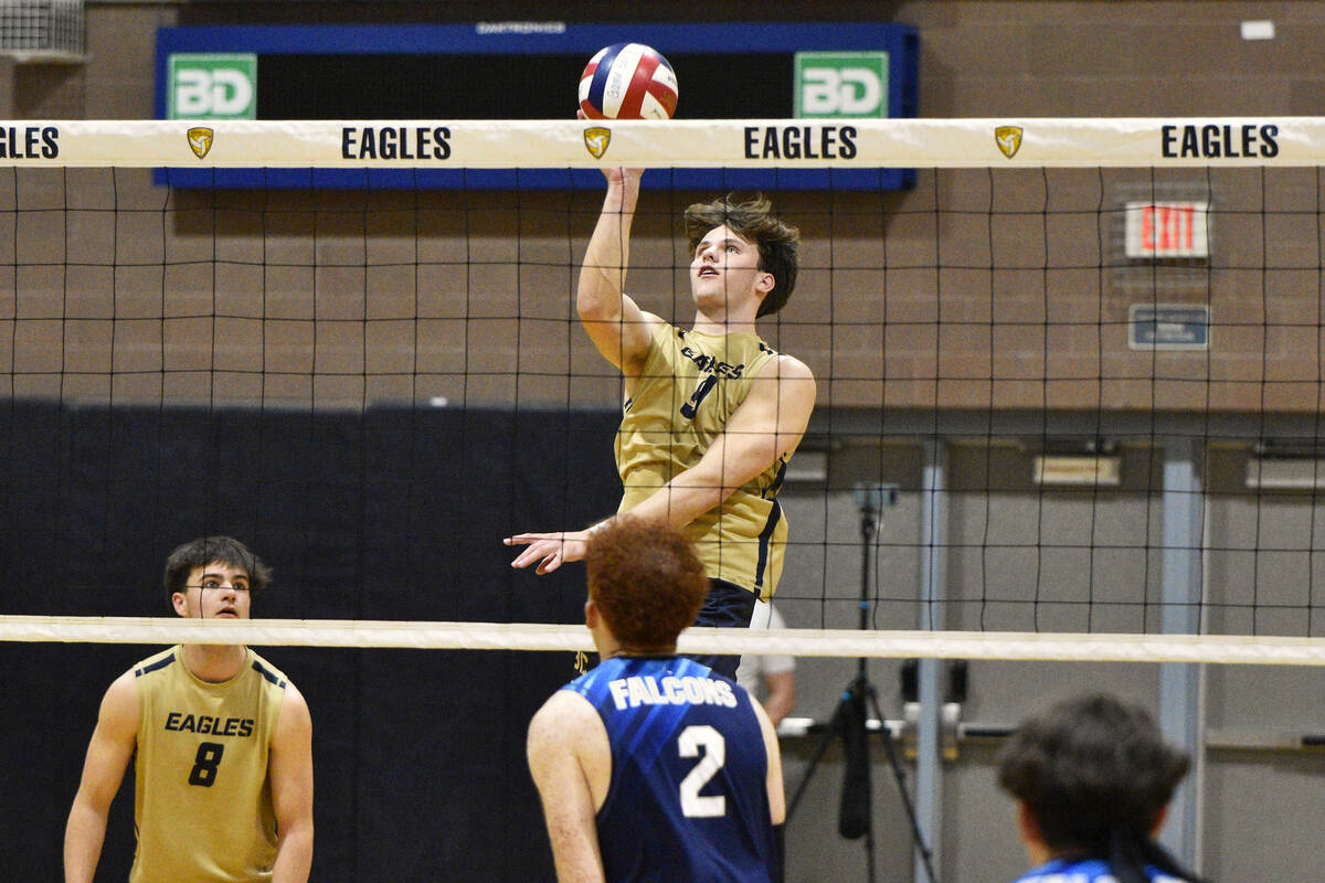 Robert Vendettoli/Boulder City Review Putting some touch on the ball, senior Brady Sorenson gen ...