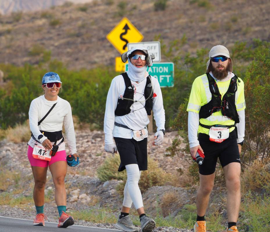 Photo courtesy Tyer Nash Boulder City’s Tyler Nash, center, finished the Badwater 135 in 39 h ...