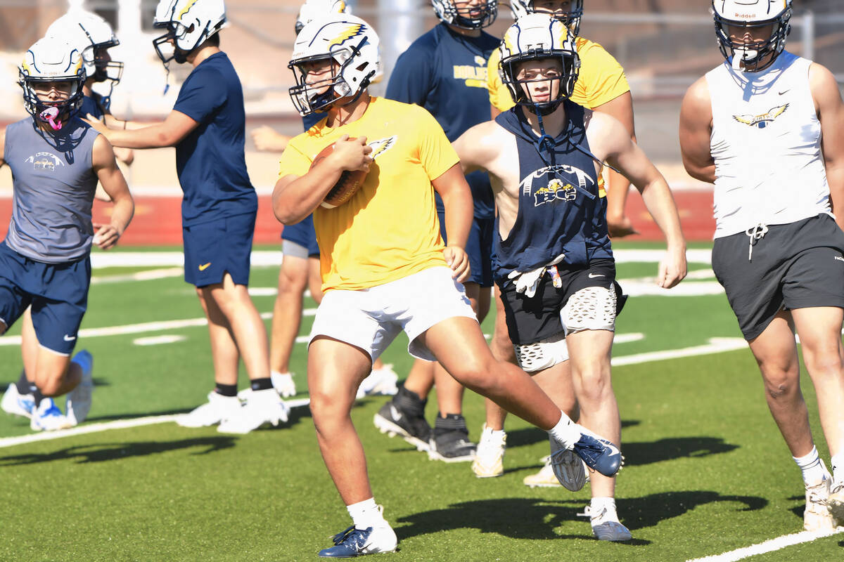 Robert Vendettoli/Boulder City Review A dual-threat presence, quarterback Gage Hopkinson, in ye ...