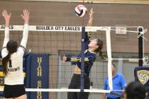 Robert Vendettoli/Boulder City Review Senior outside hitter Sophia Kelso throws down a kill aga ...