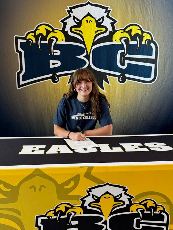 Photo courtesy Sophia Kelso Boulder City senior Sophia Kelso signs her National Letter of Inten ...