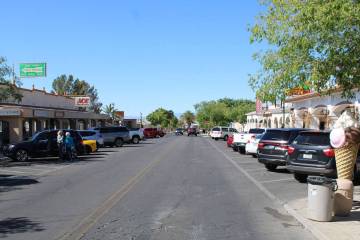 Ron Eland/Boulder City Review The parking reconfiguration and sidewalk widening project is slat ...