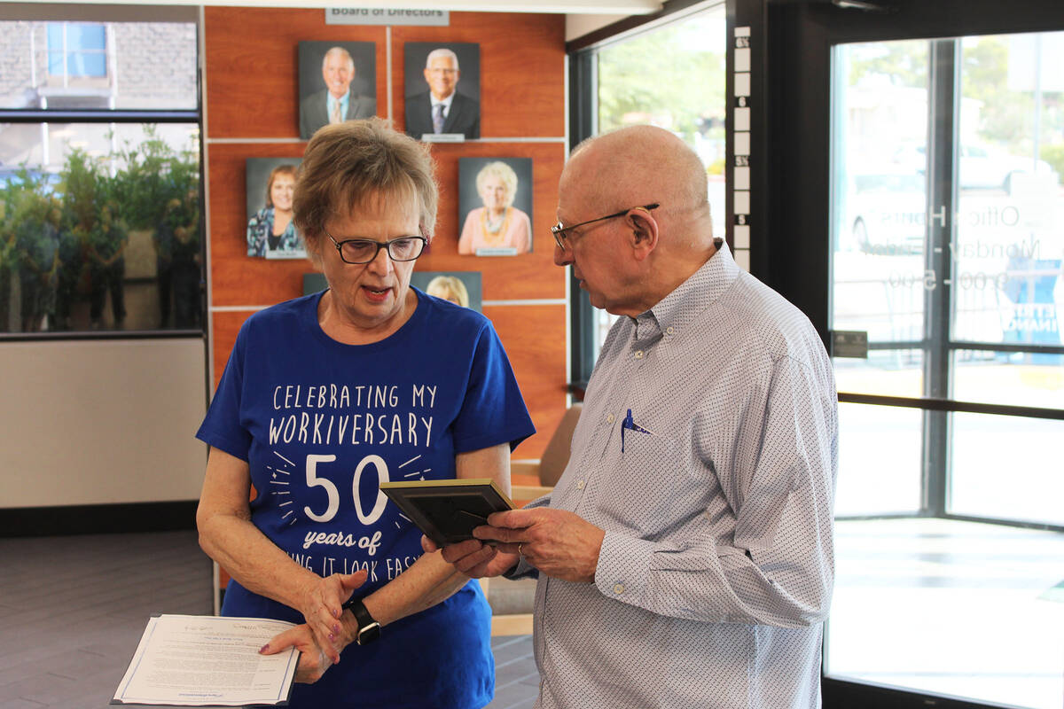 Ron Eland/Boulder City Review Mary Beth Clift received a key to the city from Mayor Joe Hardy o ...