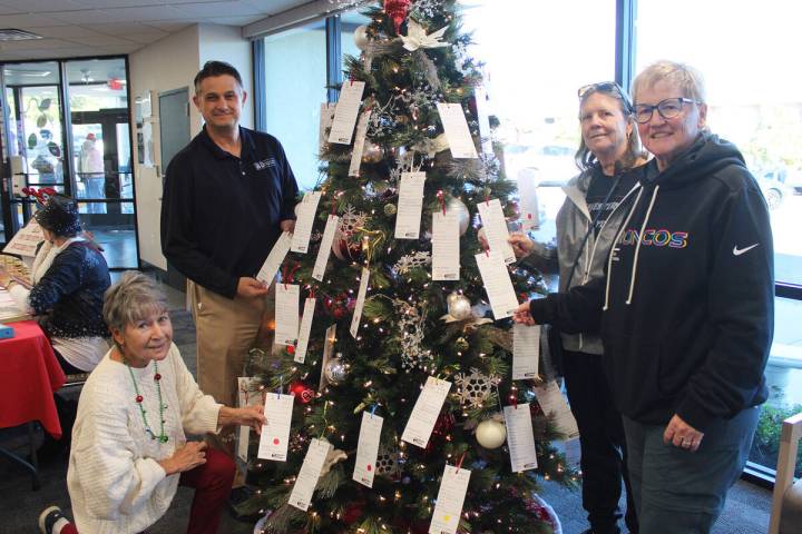 Ron Eland/Boulder City Review The annual Christmas Tree, sponsored by Emergency Aid Boulder Cit ...