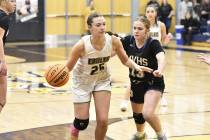 Robert Vendettoli/Review file photo Eagles star forward Makenzie Martorano drives to the basket ...