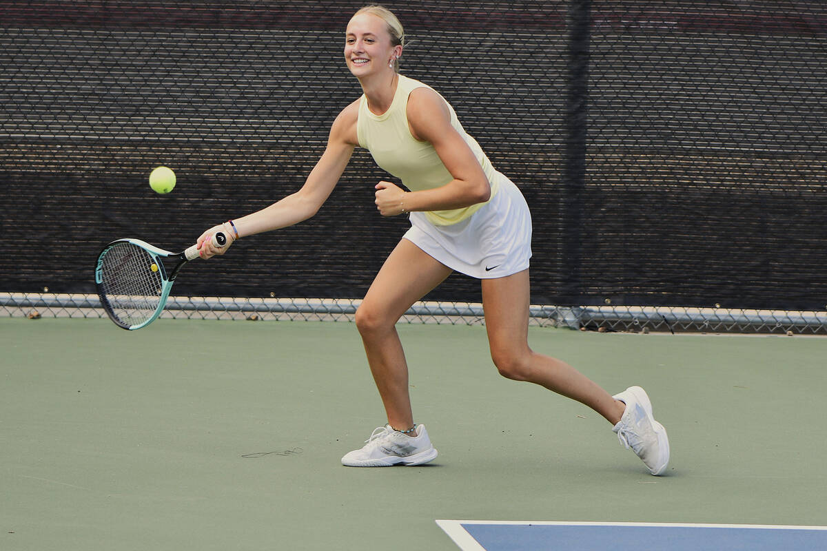 Robert Vendettoli/Boulder City Review Boulder City High School senior tennis star Chelsi Larson ...
